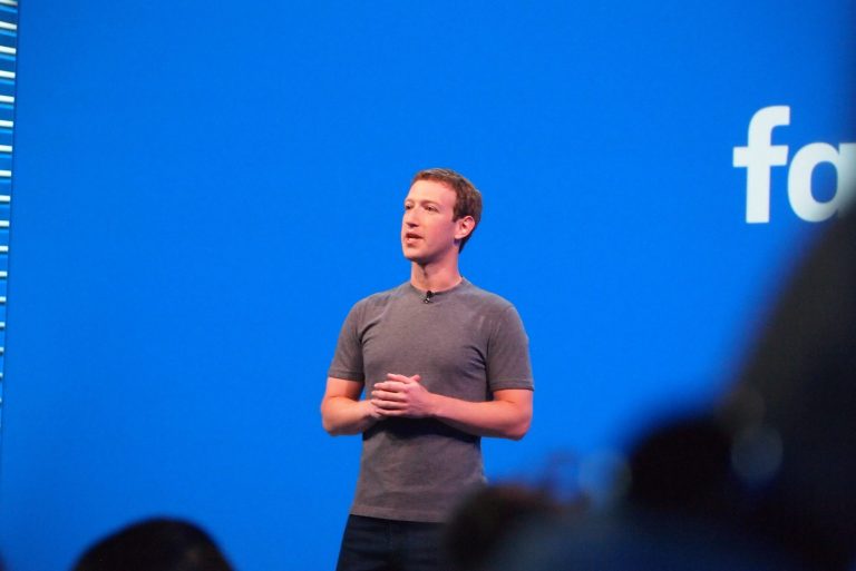 Mark Zuckerberg Warns Users Not To Take Screenshots On Facebook Messenger